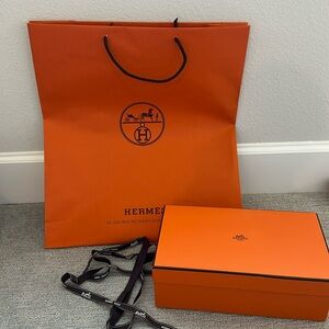 Hermes shoes box + bag - LIKE NEW